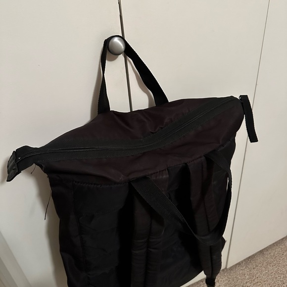 Under Armor Backpack - Picture 3 of 11